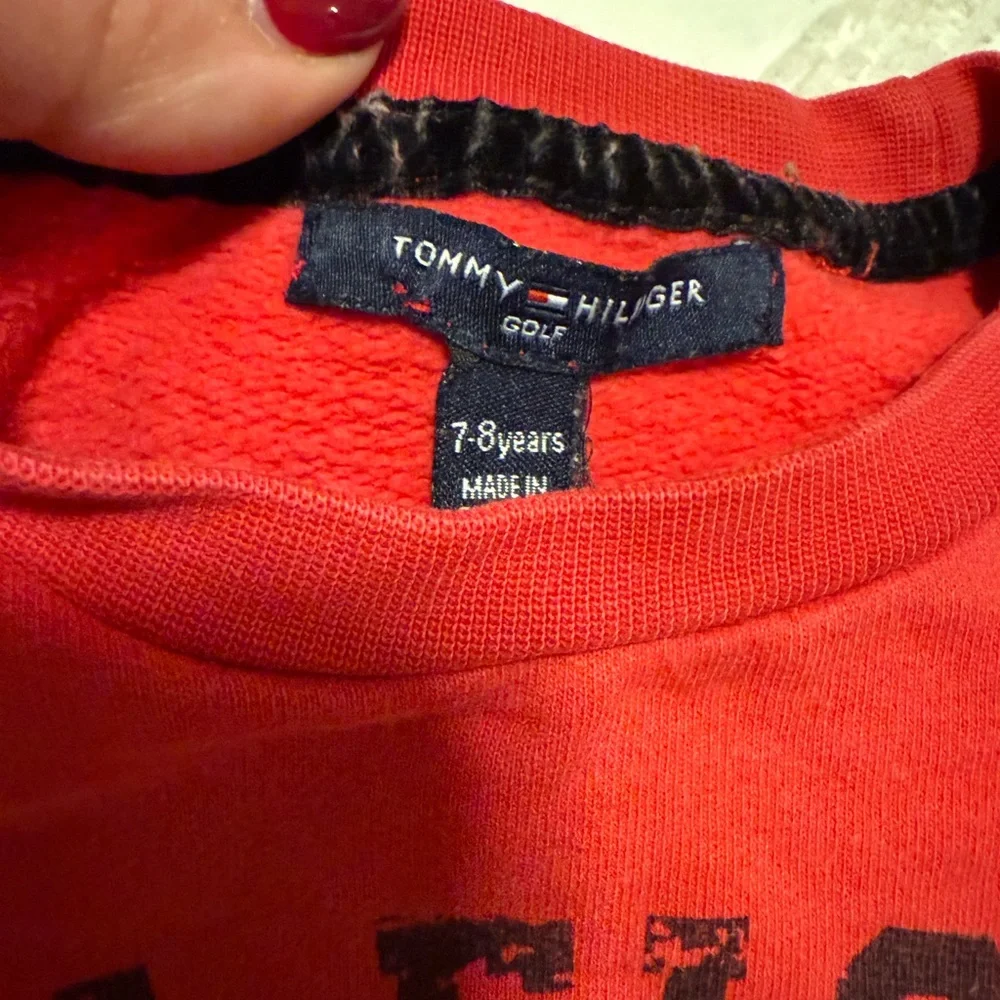 Red Hilfiger Sweatshirt size 7/8 boys in great condition